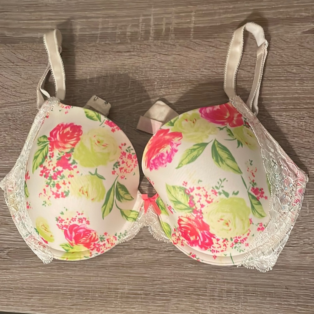 VS Victoria’s Secret Dream Angels Perfect Coverage Bra